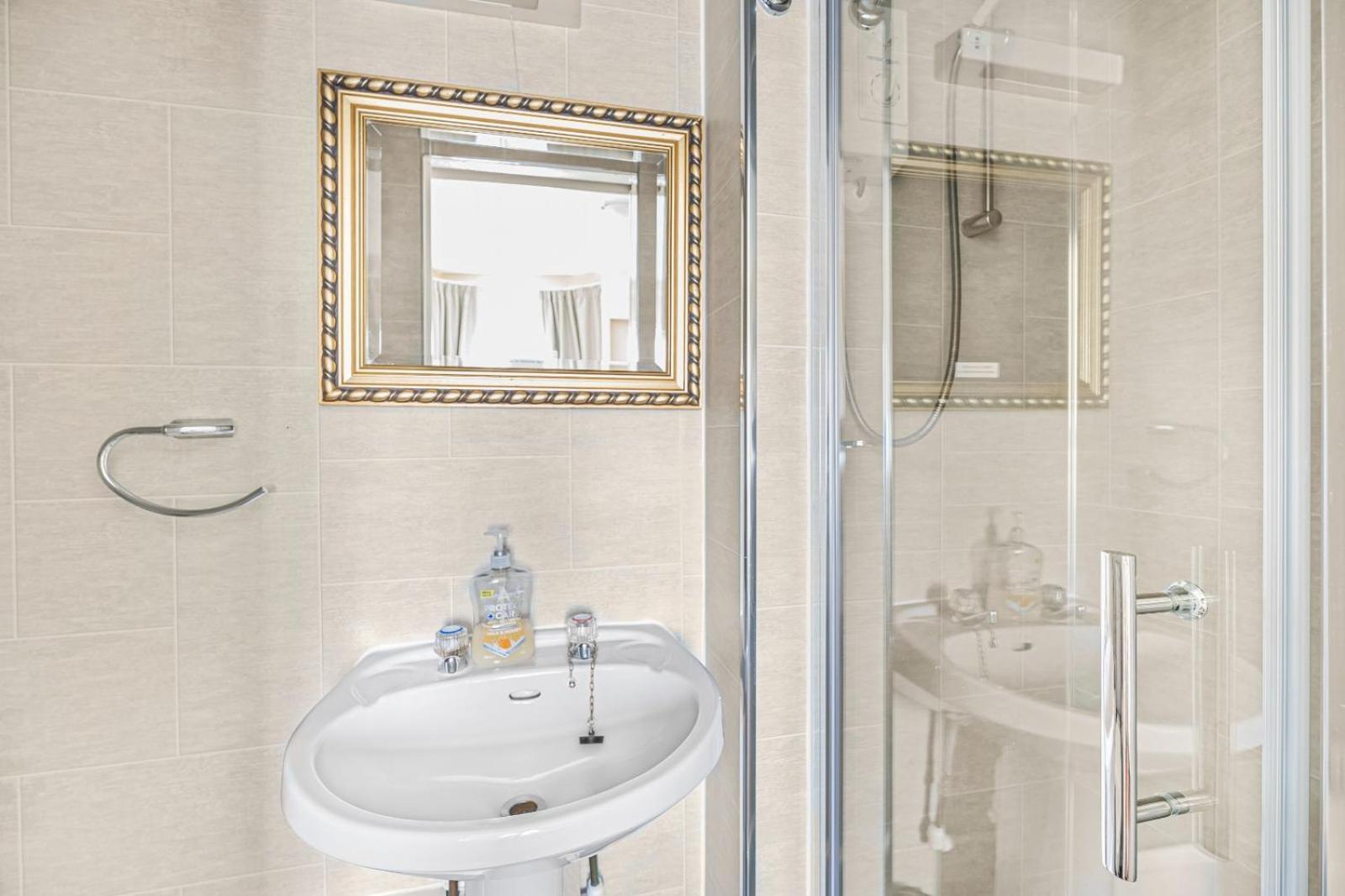 Summerlands Guest House Торки Экстерьер фото