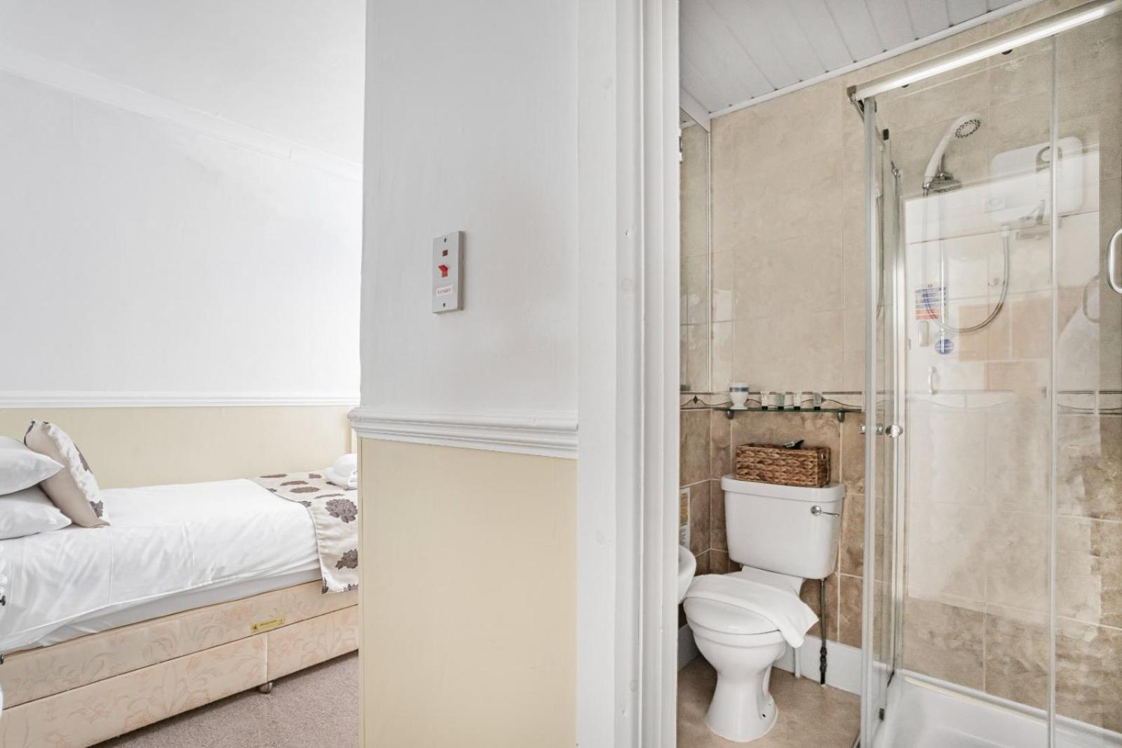 Summerlands Guest House Торки Экстерьер фото