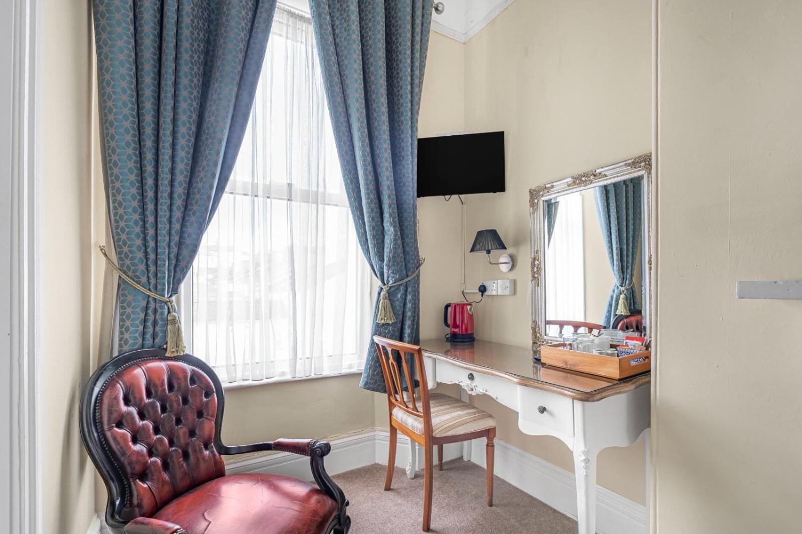 Summerlands Guest House Торки Экстерьер фото