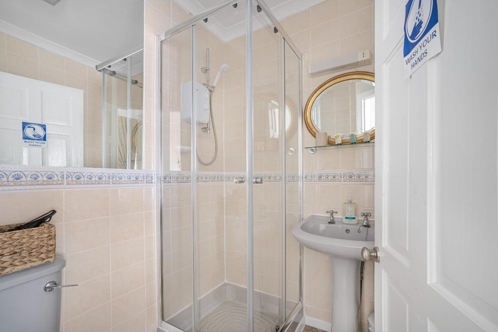 Summerlands Guest House Торки Экстерьер фото