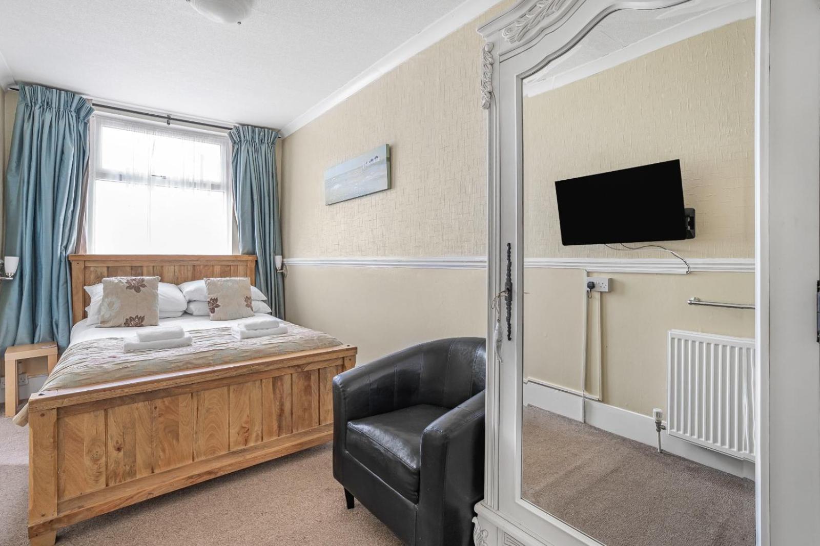 Summerlands Guest House Торки Экстерьер фото