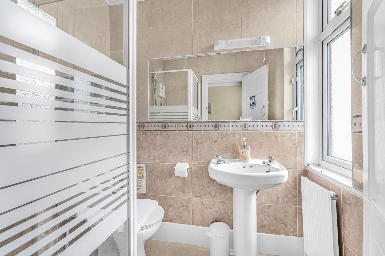Summerlands Guest House Торки Экстерьер фото